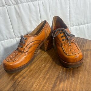 Vintage 70s Connie Retro Disco Orange Leather Woven Toe Platform Oxford Heels